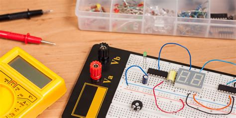 explore electronic circuits and tutorials.